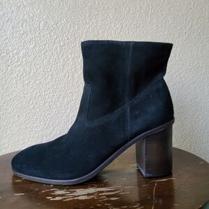 Lucky Brand Jozelyn Black Suede Leather Pull-On Block Heel Booties Size 6.5 NWOB
